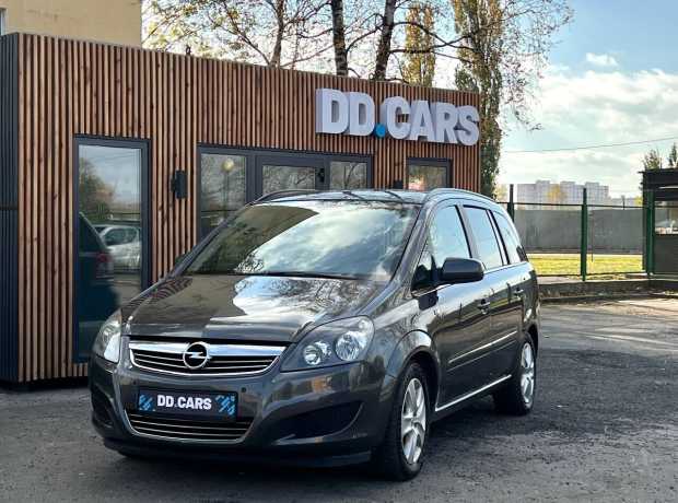 Opel Zafira B Рестайлинг