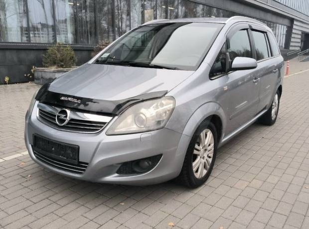 Opel Zafira B Рестайлинг