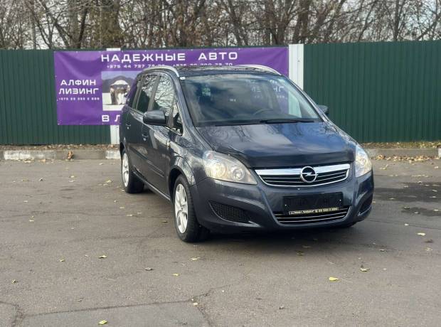 Opel Zafira B Рестайлинг