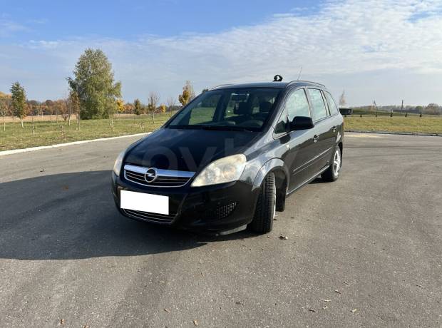 Opel Zafira B Рестайлинг