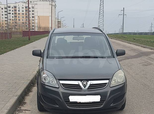 Opel Zafira B Рестайлинг