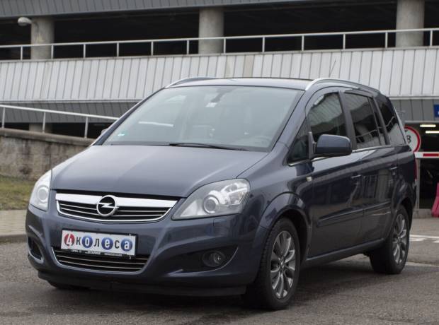 Opel Zafira B Рестайлинг