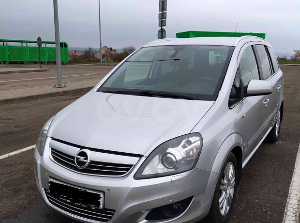 Opel Zafira B Рестайлинг