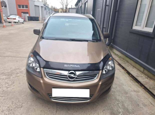 Opel Zafira B Рестайлинг