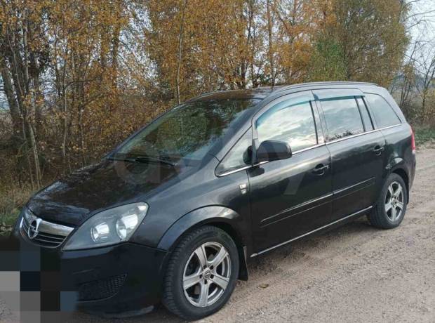 Opel Zafira B Рестайлинг