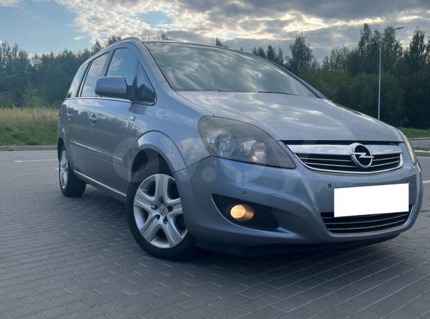 Opel Zafira B Рестайлинг