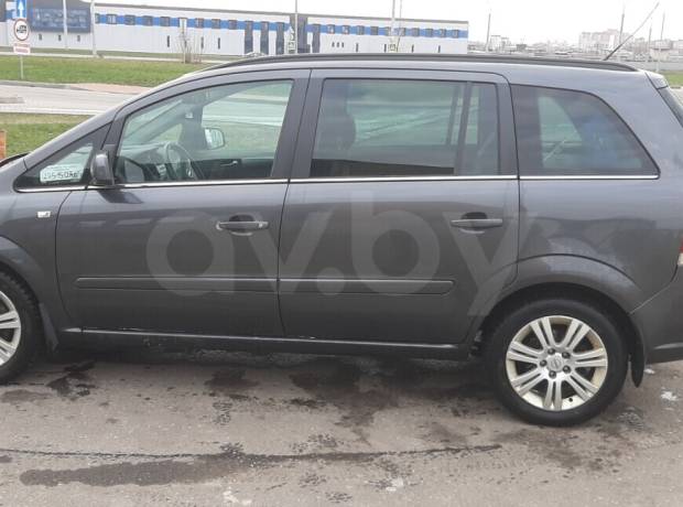 Opel Zafira B Рестайлинг