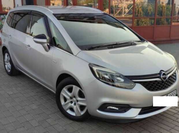 Opel Zafira C Рестайлинг, 2018, пробег 200000 км Opel Zafira C Рестайлинг, 2018, пробег 200000 км