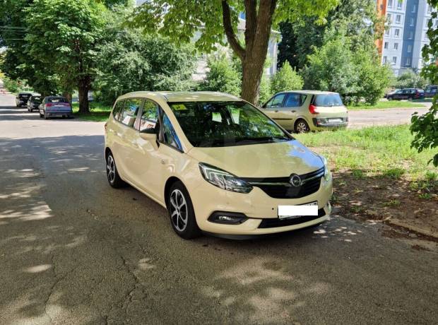 Opel Zafira C Рестайлинг