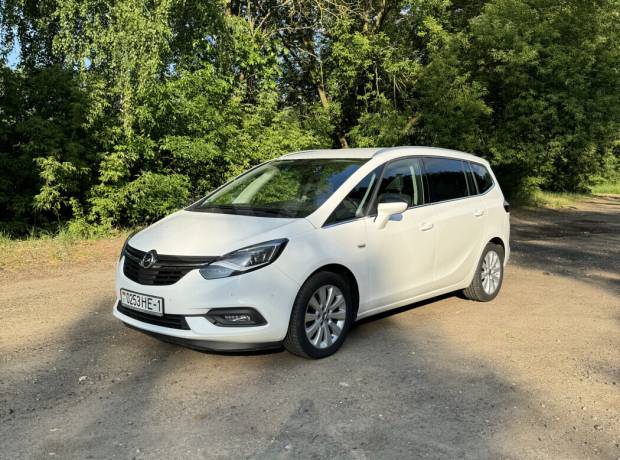 Opel Zafira C Рестайлинг