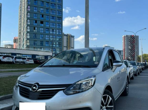 Opel Zafira C Рестайлинг