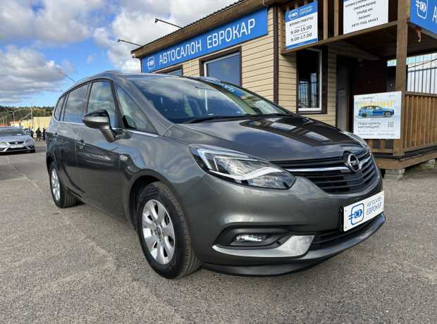 Opel Zafira C Рестайлинг