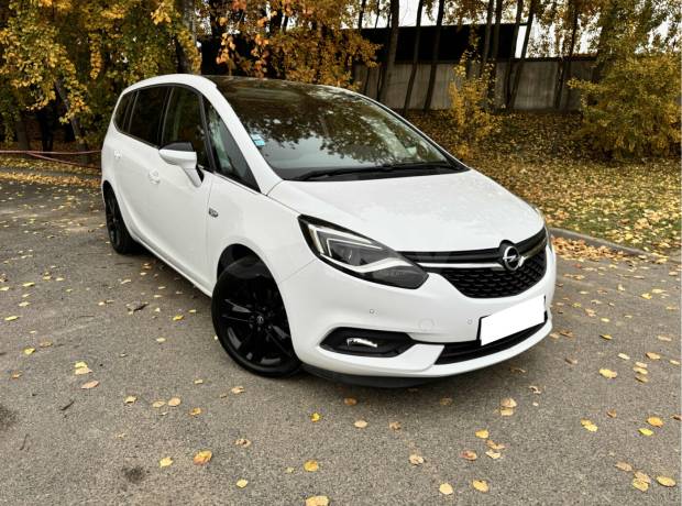 Opel Zafira C Рестайлинг