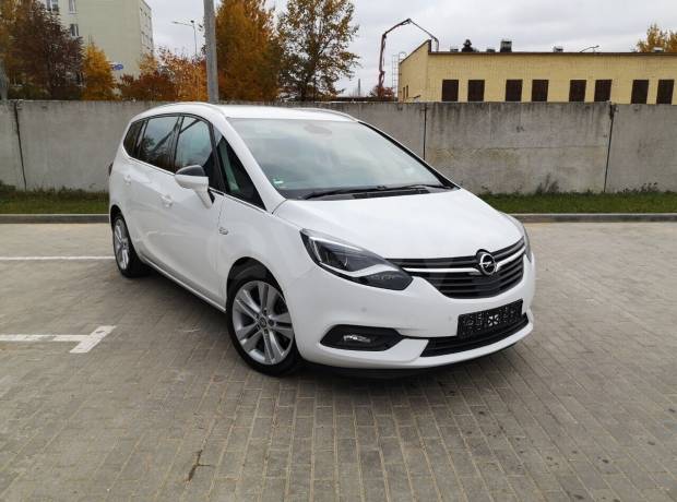 Opel Zafira C Рестайлинг