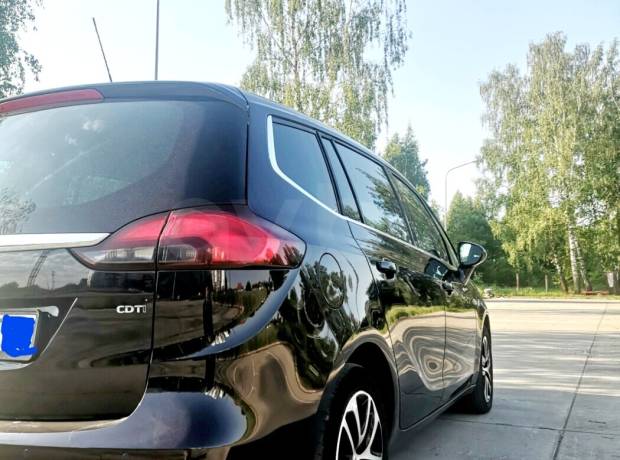 Opel Zafira C Рестайлинг