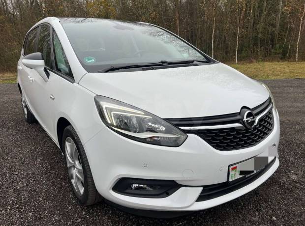 Opel Zafira C Рестайлинг