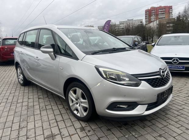 Opel Zafira C Рестайлинг