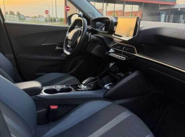Peugeot 2008 II, 2020, пробег 132232 км