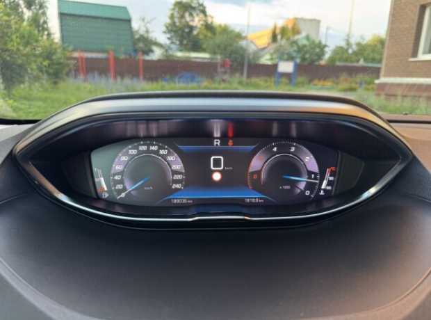 Peugeot 3008 II  Рестайлинг, 2021, пробег 191000 км