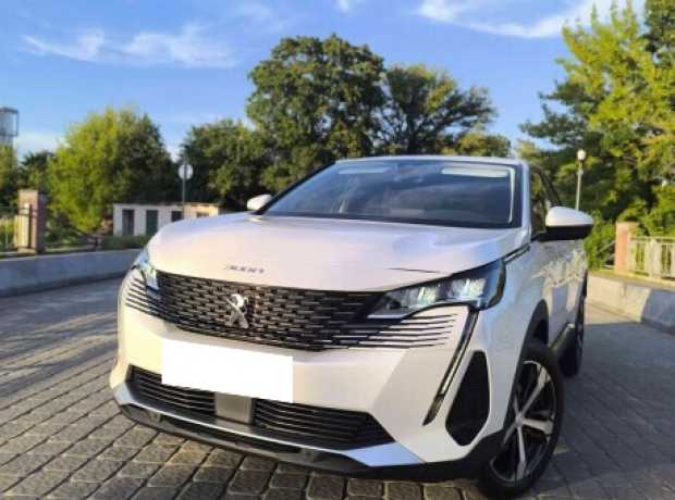 Peugeot 3008 II  Рестайлинг, 2021, пробег 37000 км