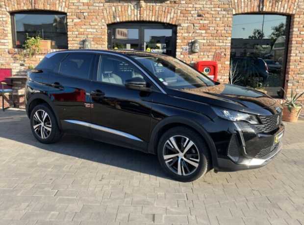 Peugeot 3008 II  Рестайлинг, 2022, пробег 121598 км