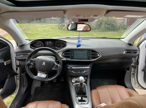 Peugeot 308 T9  Рестайлинг, 2019, пробег 185000 км