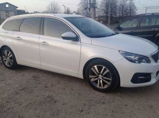 Peugeot 308 T9  Рестайлинг, 2019, пробег 201000 км