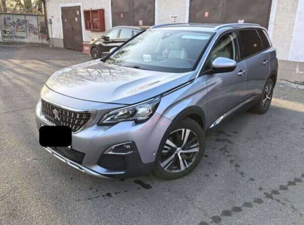 Peugeot 5008 II, 2020, пробег 120000 км