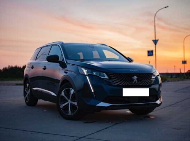 Peugeot 5008 II  Рестайлинг, 2021, пробег 179000 км
