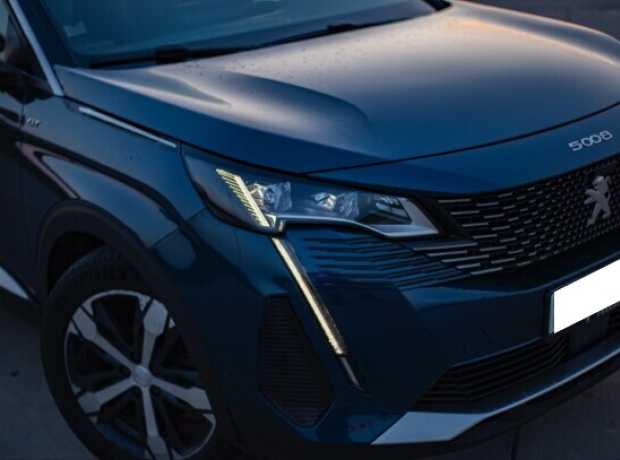 Peugeot 5008 II  Рестайлинг, 2021, пробег 179000 км