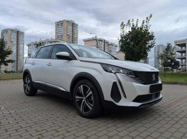 Peugeot 5008 II  Рестайлинг, 2021, пробег 960 км