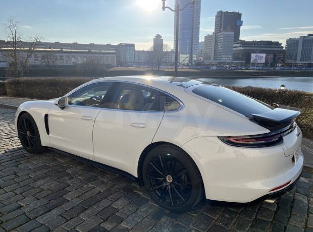 Porsche Panamera 971