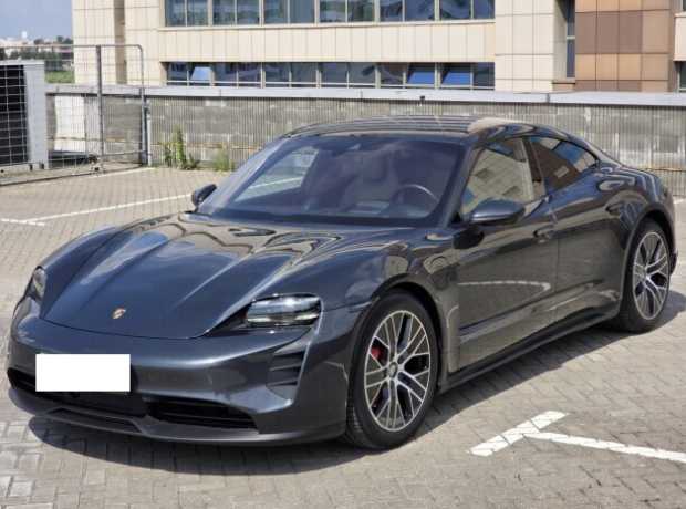 Porsche Taycan , 2021, пробег 33900 км