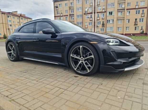 Porsche Taycan , 2021, пробег 54000 км