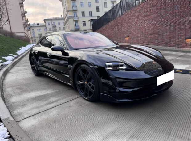 Porsche Taycan , 2022, пробег 1650 км