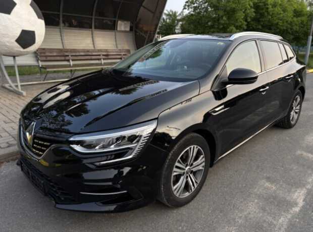 Renault Megane IV Рестайлинг, 2021, пробег 181000 км Renault Megane IV Рестайлинг, 2021, пробег 181000 км