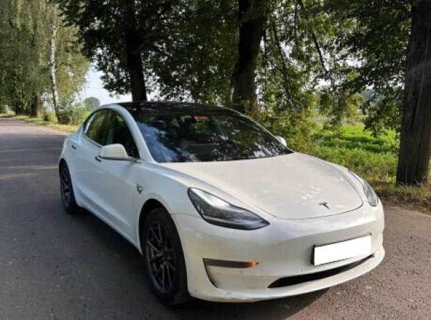 Tesla Model 3 I, 2019, пробег 116000 км