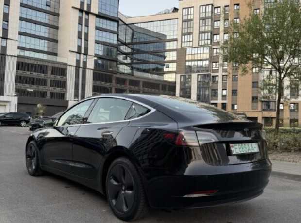 Tesla Model 3 I, 2019, пробег 77000 км