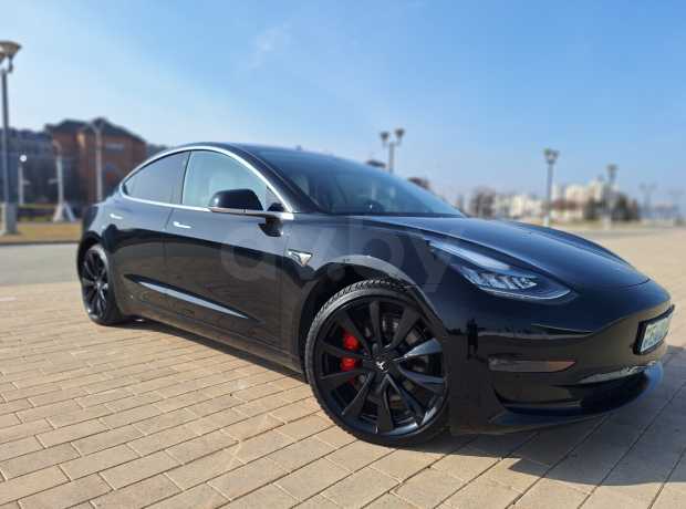 Tesla Model 3 I