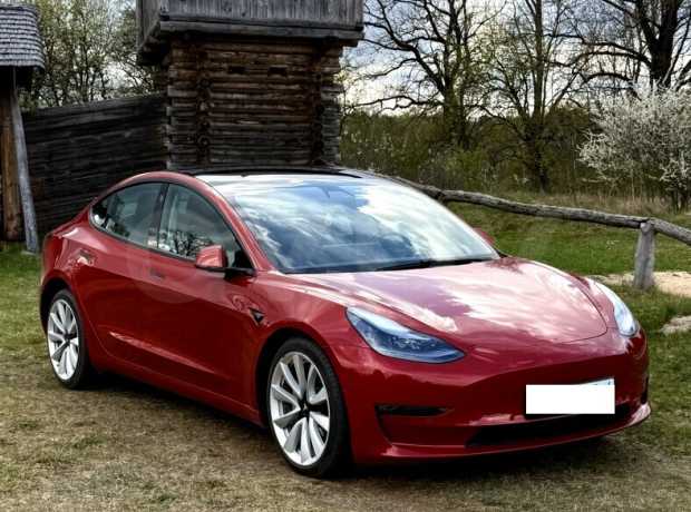 Tesla Model 3 I