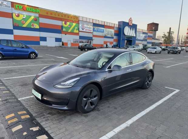 Tesla Model 3 I
