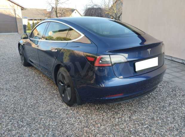 Tesla Model 3 I
