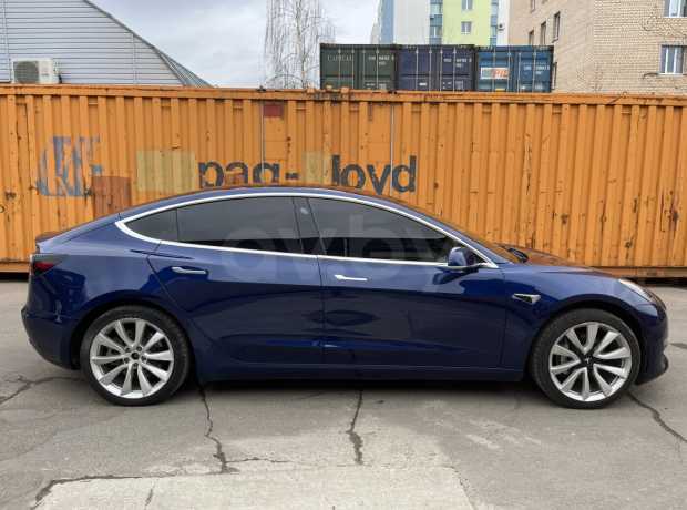 Tesla Model 3 I