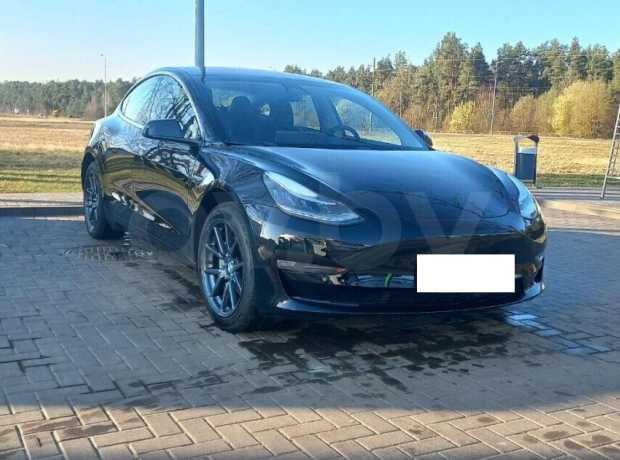Tesla Model 3 I