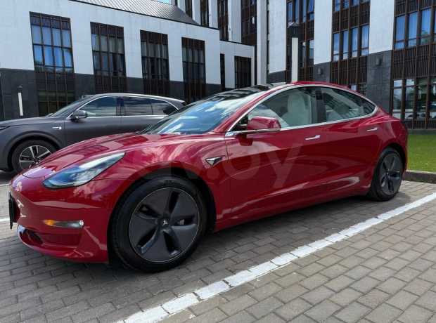Tesla Model 3 I