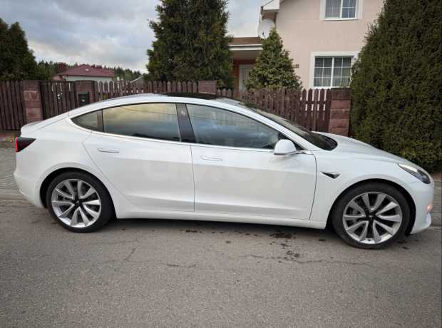 Tesla Model 3 I