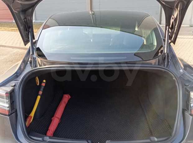 Tesla Model 3 I