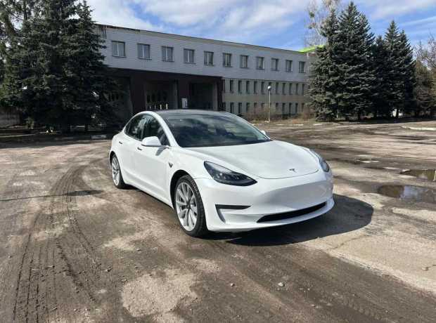 Tesla Model 3 I