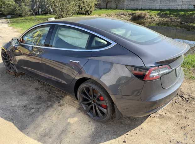 Tesla Model 3 I