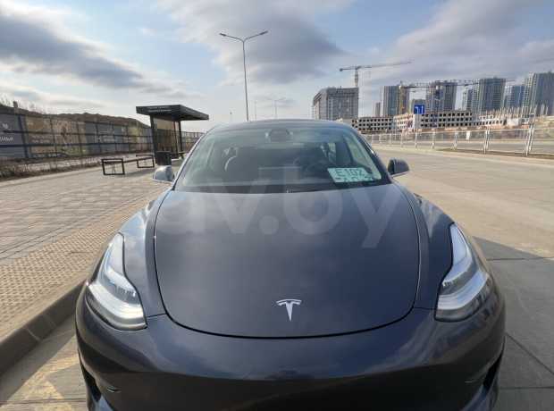 Tesla Model 3 I